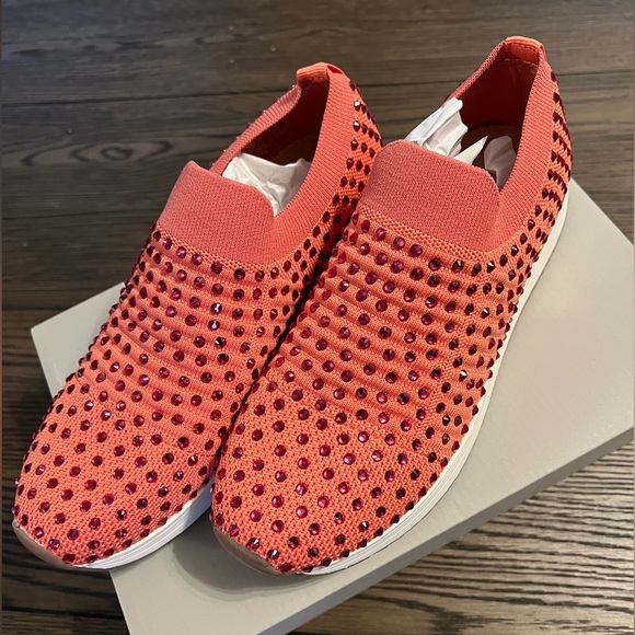 Reaction Kenneth Cole Women's Coral Slip-On Sneakers - Picture 2 of 6